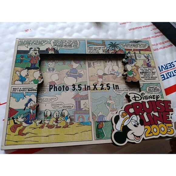 Disney Cruise Line 2005 Magnet Frame - Picture 1 of 6